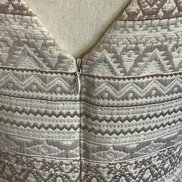 Vince Camuto sheath dress. New with tags - Picture 5 of 9